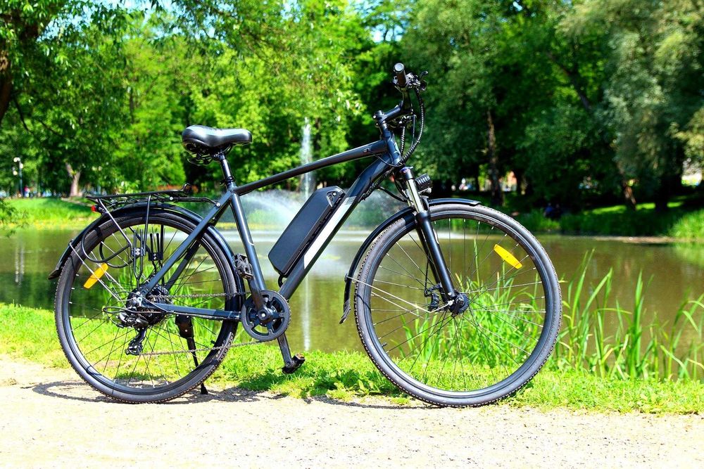 ROWER ELEKTRYCZNY męski 28 trekkingowy ZE WSPOMAGANIEM 60-70km Shimano
