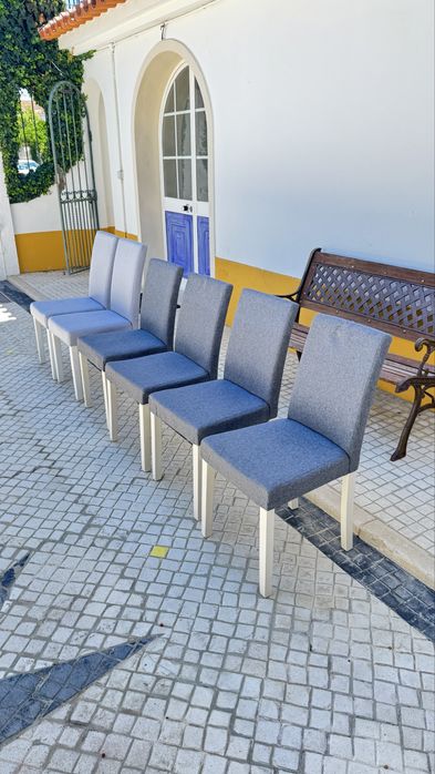 Cadeiras Cinza