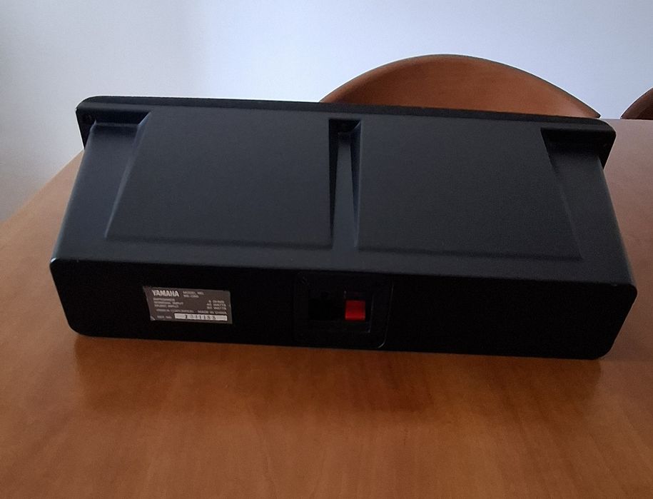 Coluna Yamaha NS-C60
