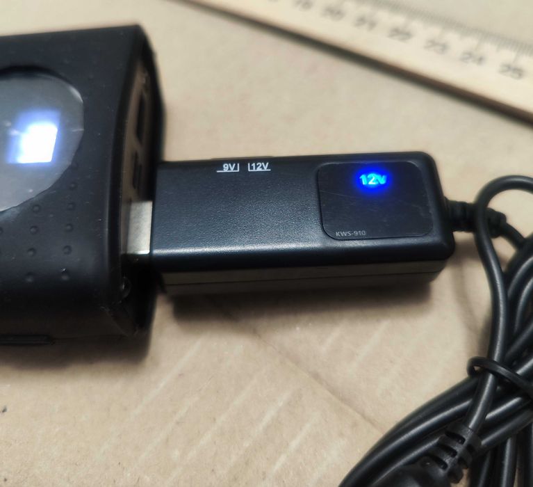 Шнур роутера з дисплеєм та перемикачем з 9 на 12 v