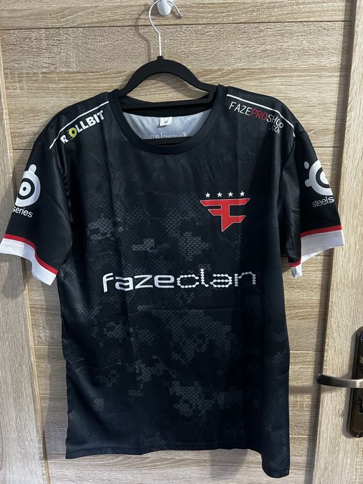 Koszulka faze clan karrigan