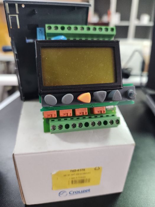 Controlador Lógico Programável (PLC) Crouzet Millenium 3 CD12 (230VAC) – Novo / Na Caixa