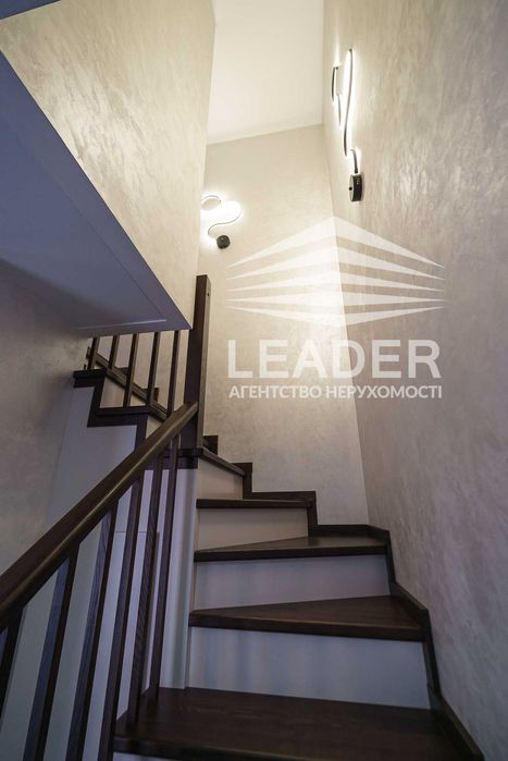 Продам Таунхаус-Два санвузли+ванна+ душова!Венеціанка!СТИЛЬНИЙ