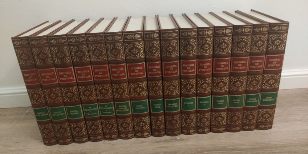 Obra completa História de Portugal dirigida por João Medina