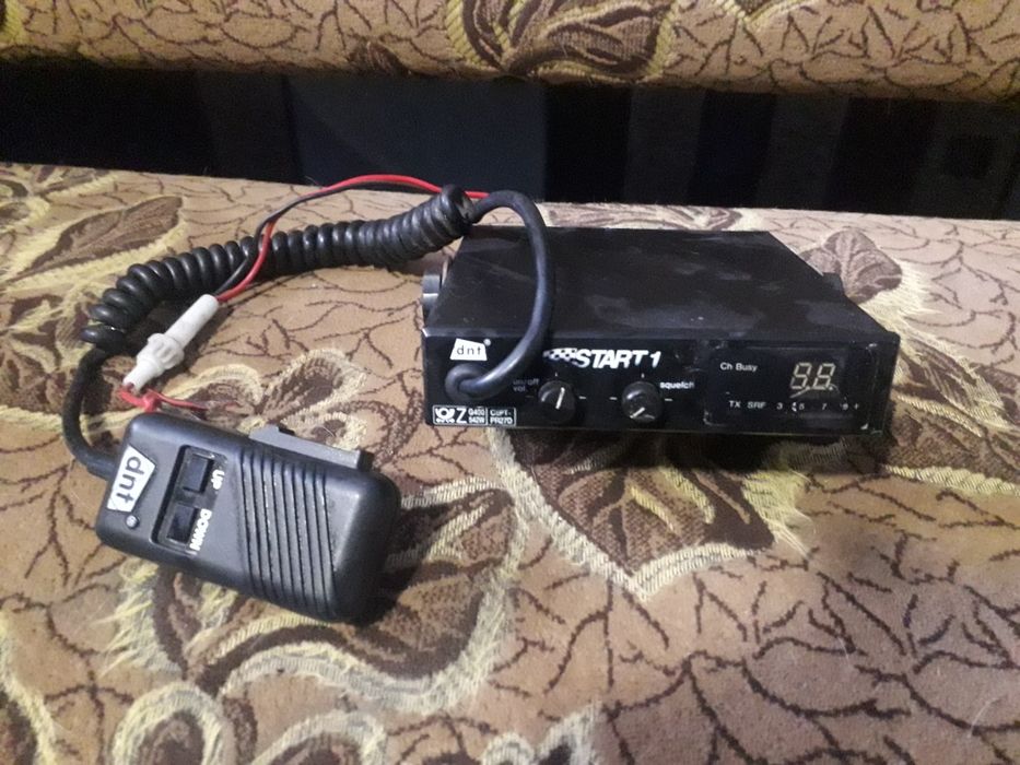 Продам радиостанцию автомобиля.