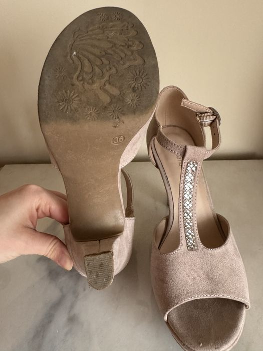 Sapatos salto alto