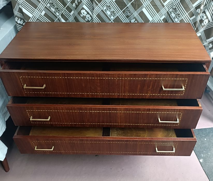 Cómoda vintage com 3 gavetas