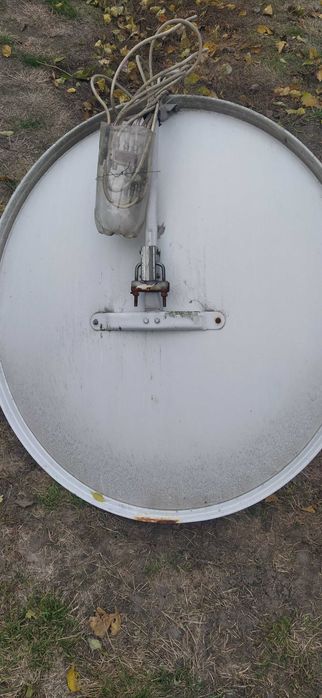 Супутникова антена Спутниковая