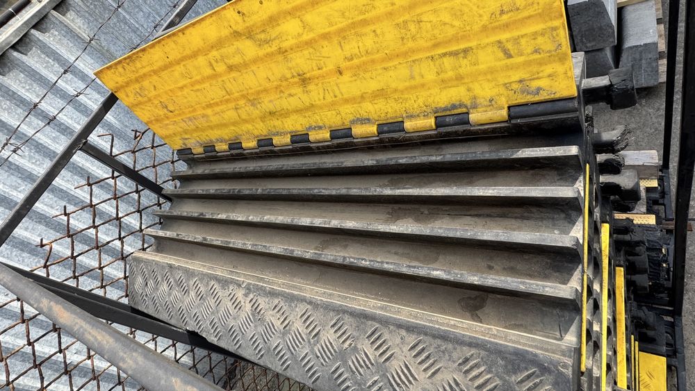 Продам вживані капи, кабель канал, трап, кабельний трап, захист кабеля