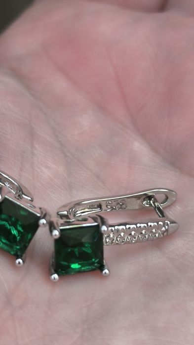 Серьги , сережки с зелёным камнем 925 проба