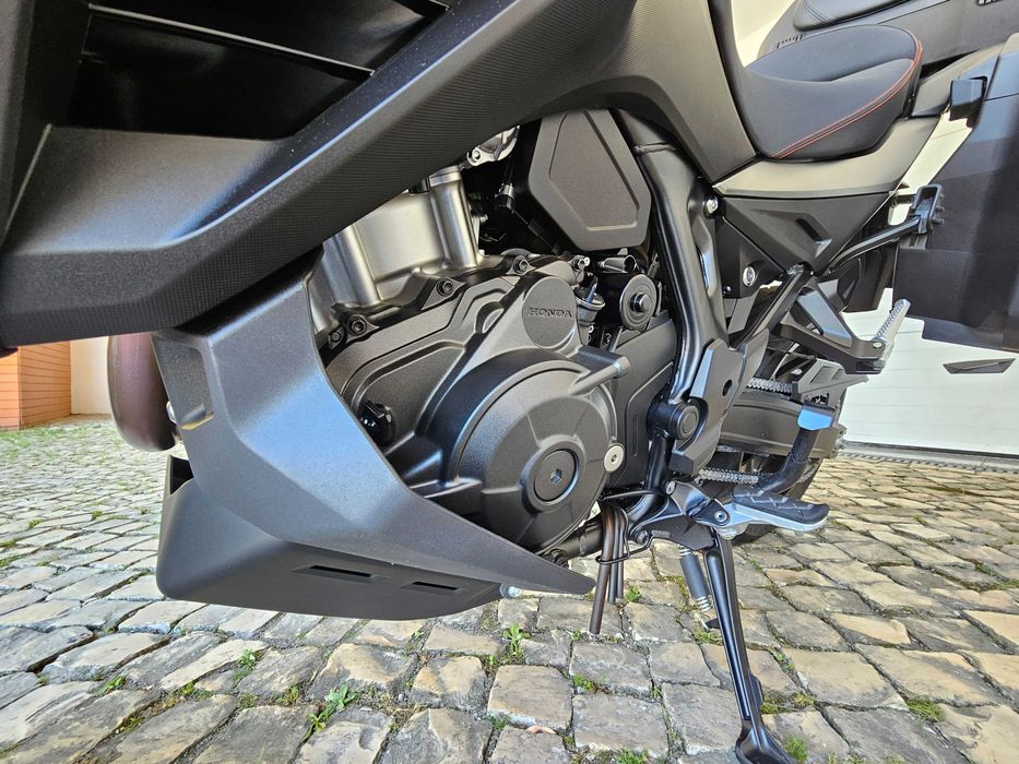 Honda NT 1100 DCT de 2024 com apenas 375 kms com garantia
