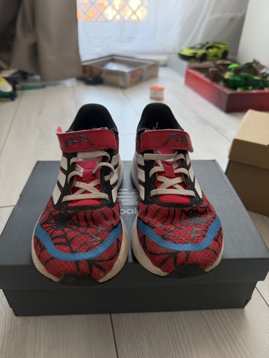 Кросівки adidas spider men 32, кросівки дитячі