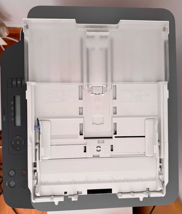 Impressora HP Color Laser MFP 178nw - com 2 anos