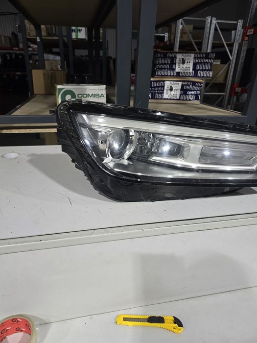 Фара правая Q5 80A 17.20 год.
