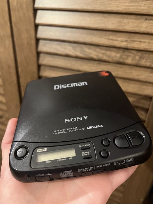CD-плеєр Sony Discman D-121 + оригінальний БЖ (Гарний стан)