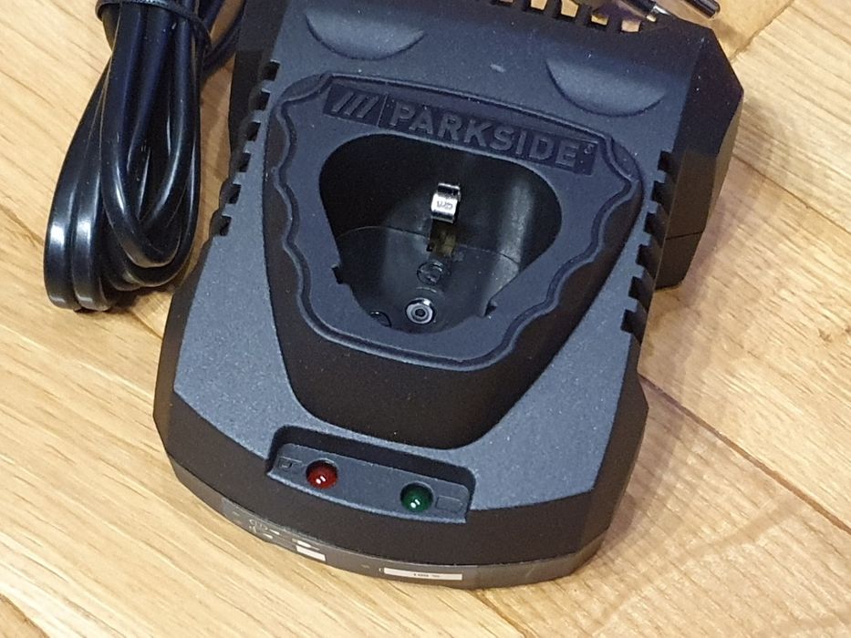 Ładowarka Parkside 12V PLGK 12A2  XTeam