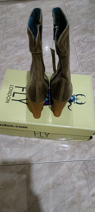Botas fly castanho n 35