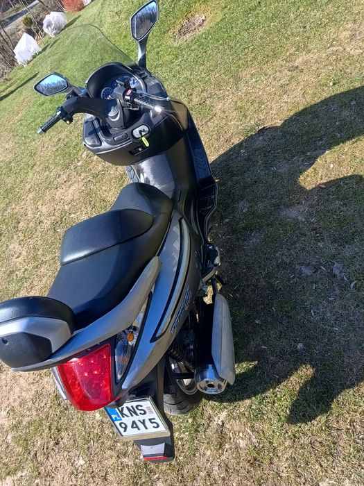 Skuter Sym 125cm3 super stan .