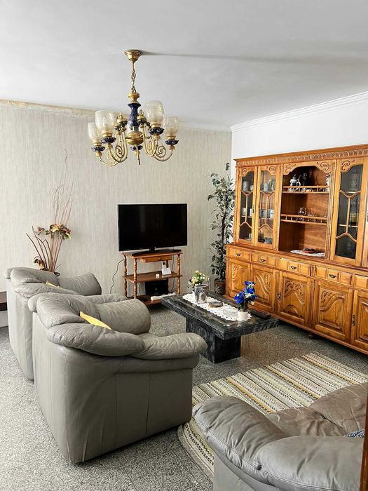 Apartamento T2 + Garagem em S. João da Madeira (108,5 + 11 m2)