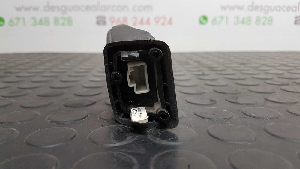CONTROLE DO SISTEMA DE ÁUDIO / RÁDIO CD SEAT IBIZA SC (6J1) REFERENCE