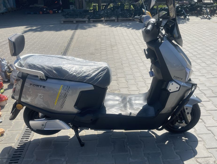 Електроскутер FORTE SKY 72V 2000W