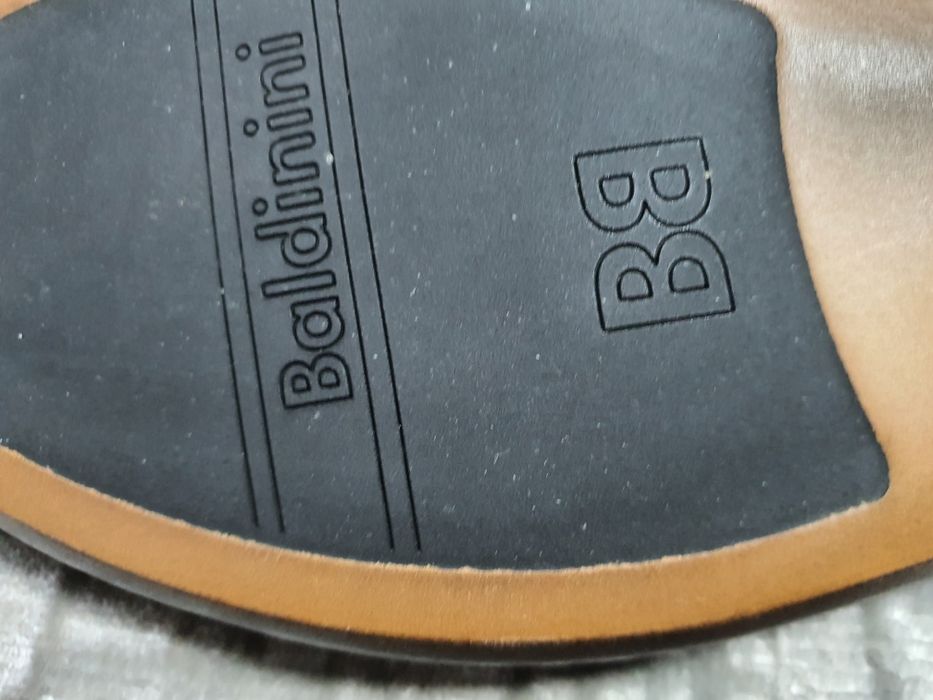 BALDININI.Wyjątkowe półbuty męskie ze skóry stylizowanej na strusią.