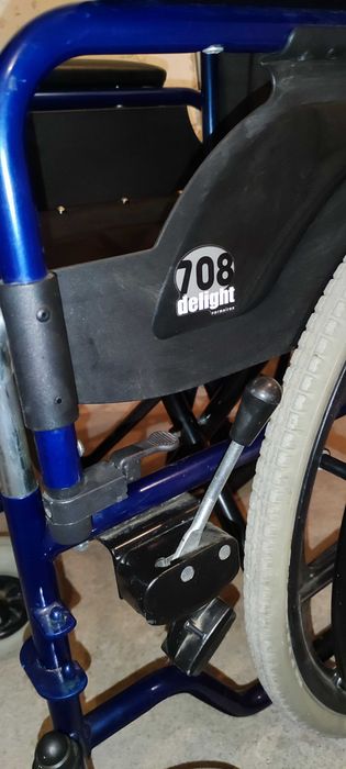 Ręczny wózek inwalidzki 708D Vermeiren