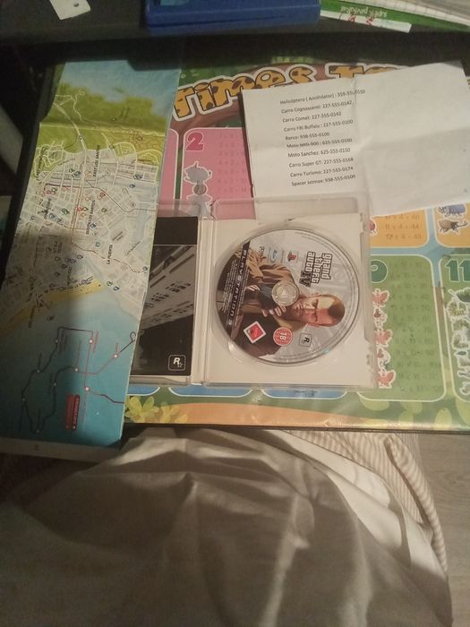 CDs PlayStation 3 cada um 5€ faço todos os 6 CDs por 25€ Não vou levar tem que vir buscar.
