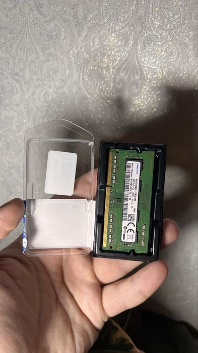 Оперативна памʼять Samsung DDR3 SODIMM 4 gb
