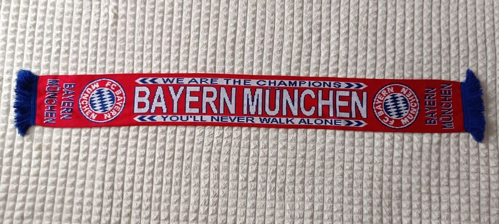 Bayern Monachium szalik piłkarski sportowy używany