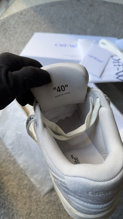 Off-White “out of office” vintage leather EU40