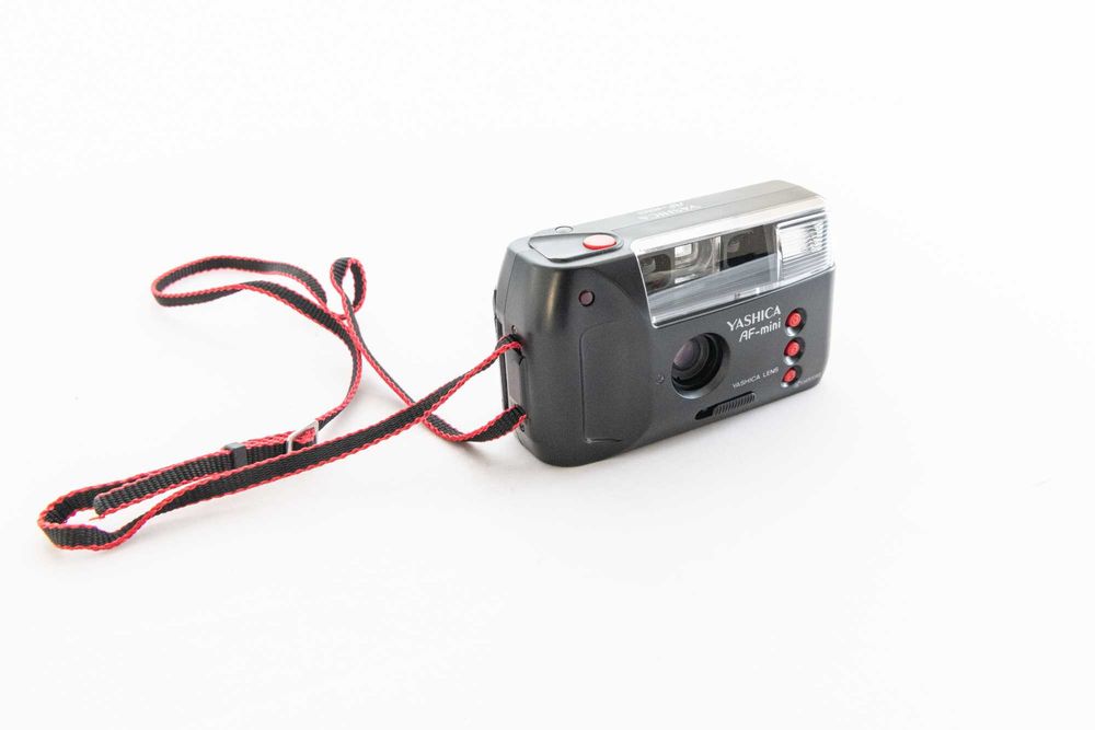 Aparat analogowy na kliszę Yashica AF-mini