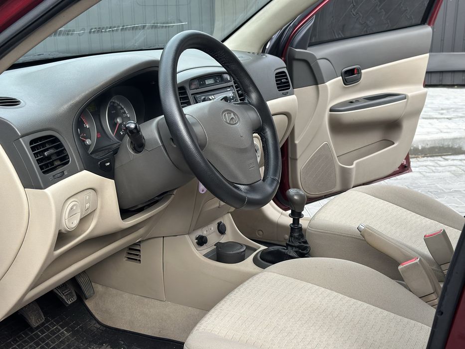 Продам Hyundai Accent 2008