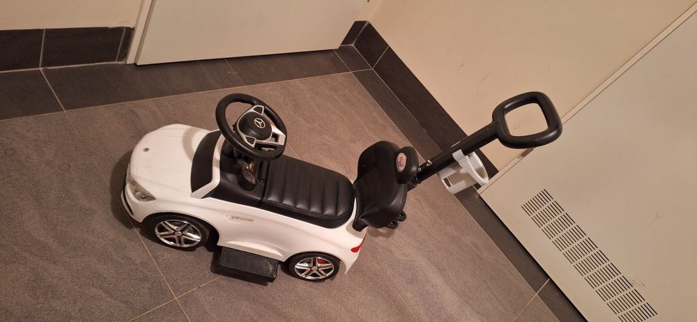 Jeździk samochód Mercedes