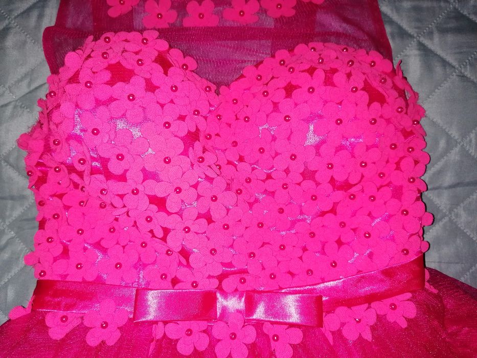 Śliczna sukienka weselna M/L