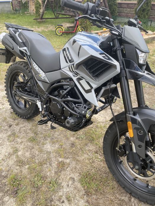 Мотоцкел текен 250