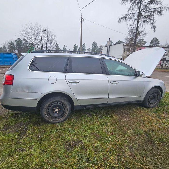 Volkswagen Passat B6 (kombi) / pojazd na części: maska, zderzak, drzwi, szyby, lusterka, chłodnica