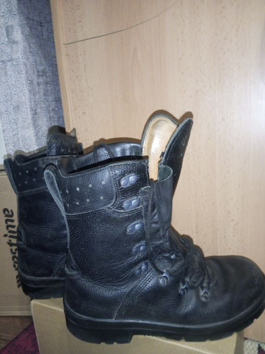 Берци шкіряні 39розмір.
