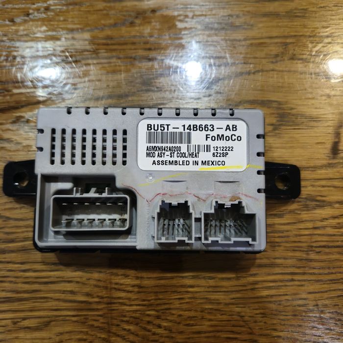 Продам блок керування BU5T-14B663-AB