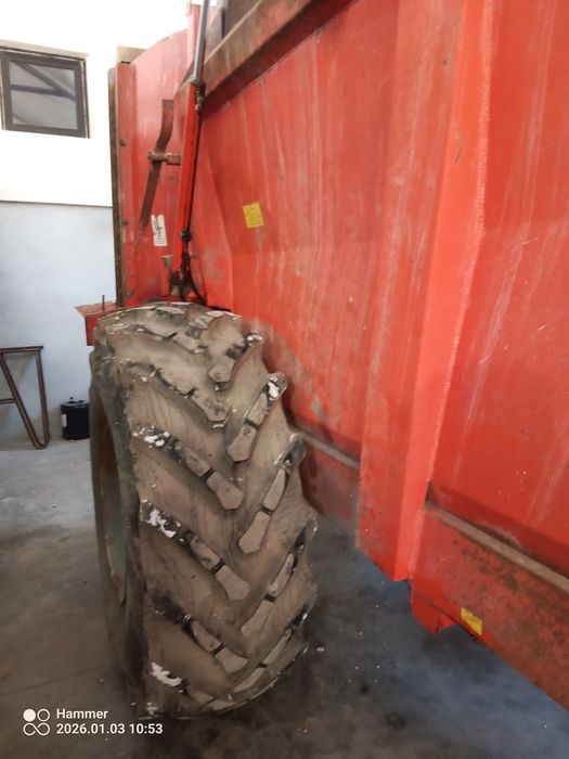 Rozrzutnik obornika, wapna, pomiotu Brochard