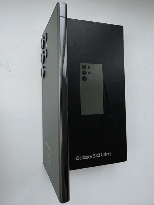 Samsung Galaxy S23 Ultra 8/256 разбит экран