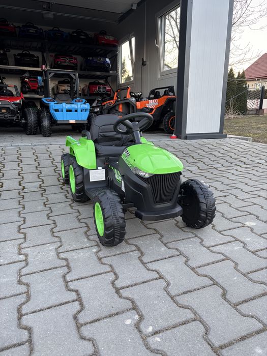 Traktor na akumulator dla dzieci + przyczepa + spych + dźwięki Zielony