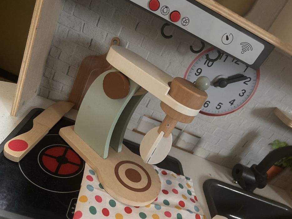 Kuchnia drewniana dla dzieci