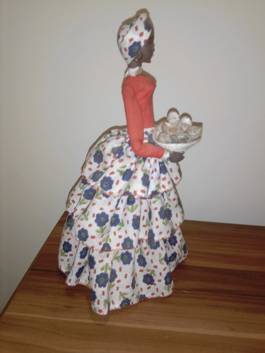 Bonecas de porcelana estão novas  como se vê nas fotos