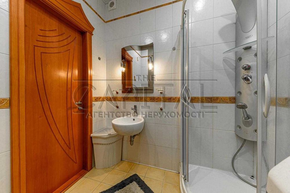 Оренда 3-кімнатної просторої квартири 134м2 по вул Б Хмельницького