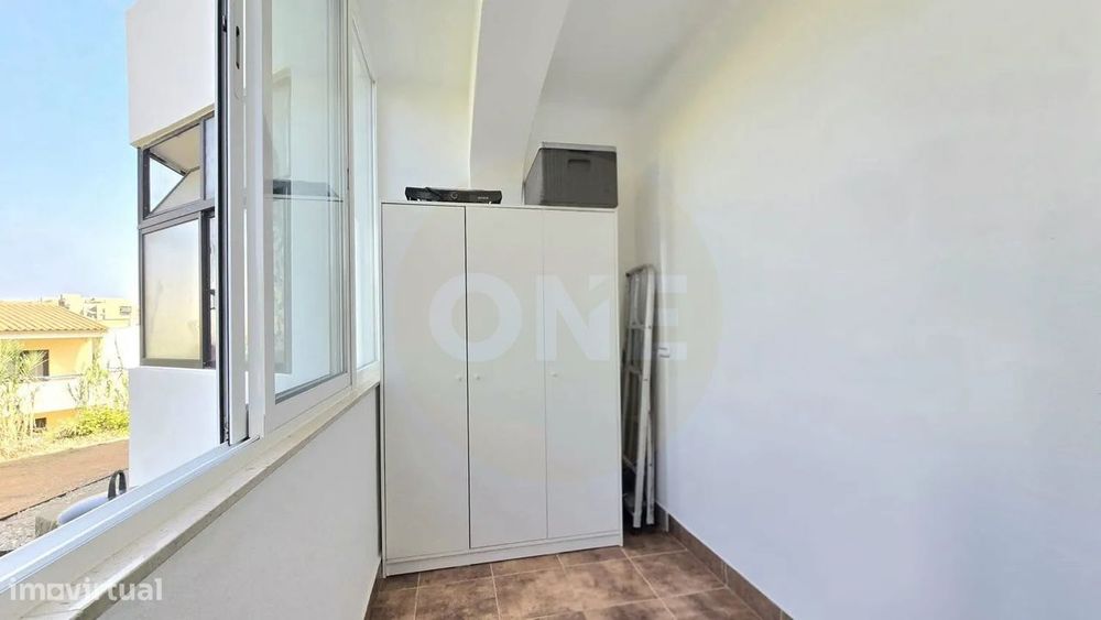 Apartamento T2 No Centro De Olhos De Água