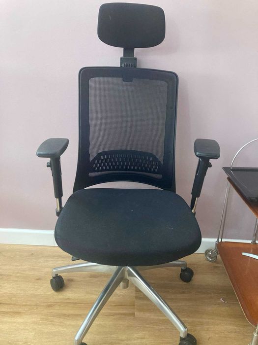 Cadeira de escritório ergonómica
