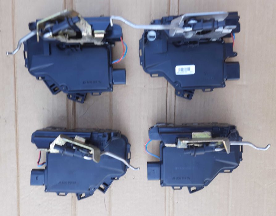 Замок двери ауди а6с5