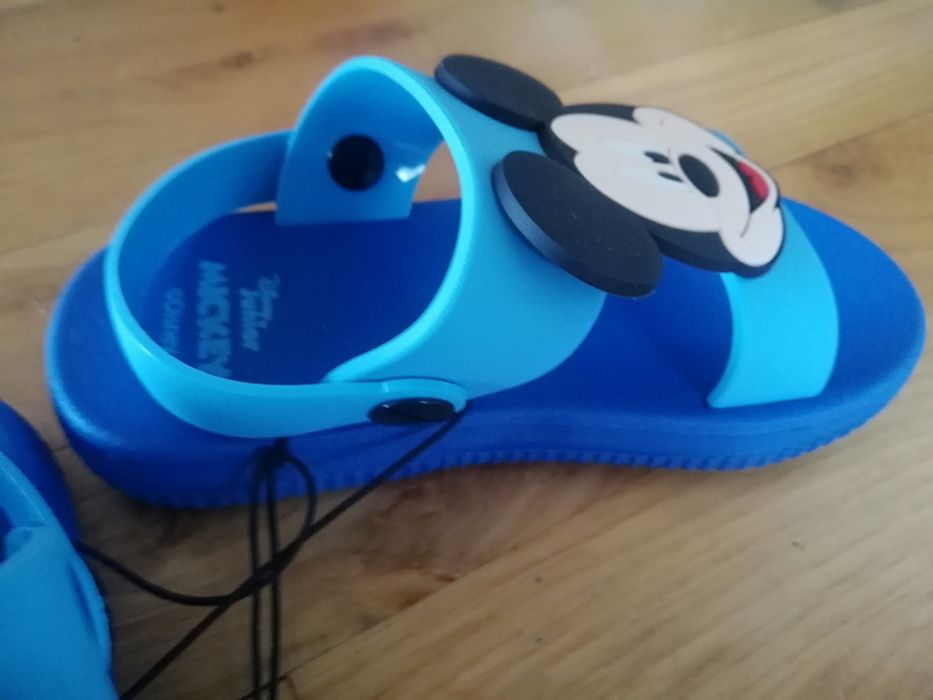 Sprzedam buty,klapki,zestaw dwie pary,rozmiar 25