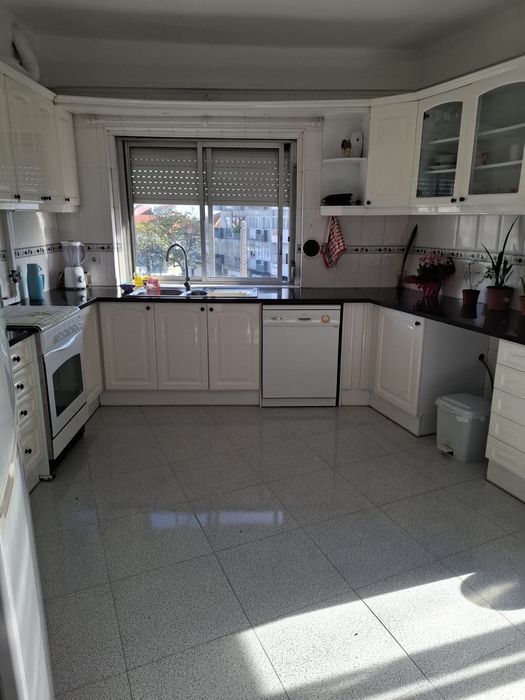 Quarto para arrendar